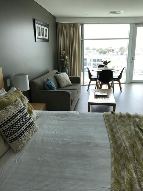 Ocean View Luxury Apartment & Suite - Accommodation Nelson Bay 12