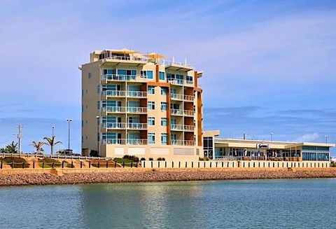 Wallaroo Marina Waterfront Luxe Apartment - Accommodation Nelson Bay 24