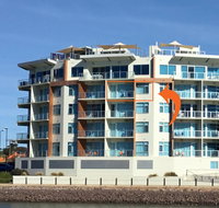 Wallaroo Marina Waterfront Luxe Apartment - Accommodation Nelson Bay