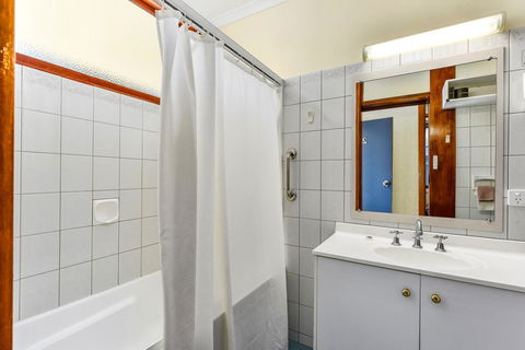 William Macintosh Motor Lodge - Nelsons Bay Accommodation 22