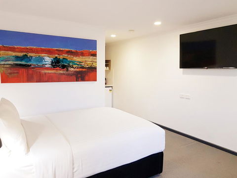 William Macintosh Motor Lodge - Nelsons Bay Accommodation 4