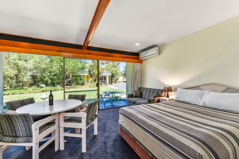 William Macintosh Motor Lodge - Nelsons Bay Accommodation 20