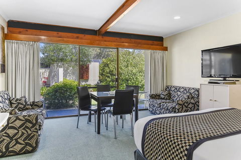 William Macintosh Motor Lodge - Nelsons Bay Accommodation 29