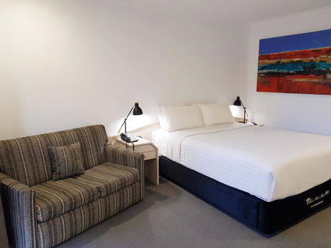 William Macintosh Motor Lodge - Nelsons Bay Accommodation 7