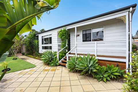Ainslie Roberts Drive Retreat - Accommodation Nelson Bay 12