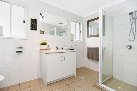 Ainslie Roberts Drive Retreat - Accommodation Nelson Bay 5