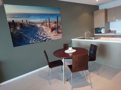 Wallaroo Marina Executive Apartments - Accommodation Nelson Bay 12