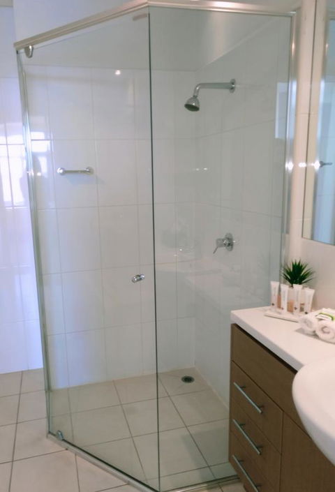Wallaroo Marina Executive Apartments - Accommodation Nelson Bay 9