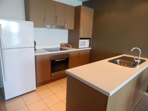 Wallaroo Marina Executive Apartments - Accommodation Nelson Bay 11