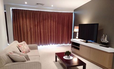 Wallaroo Marina Executive Apartments - Accommodation Nelson Bay 6