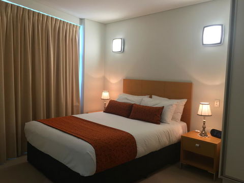 Wallaroo Marina Luxury Apartment - Accommodation Nelson Bay 4