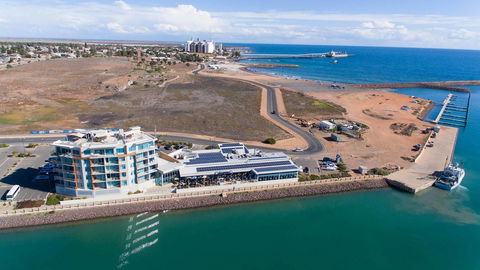 Wallaroo Marina Luxury Apartment - Accommodation Nelson Bay 22