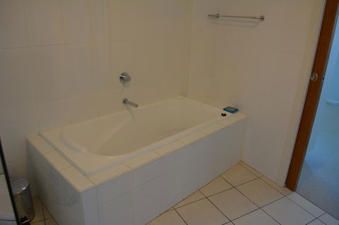 Wallaroo Marina Luxury Apartment - Accommodation Nelson Bay 24