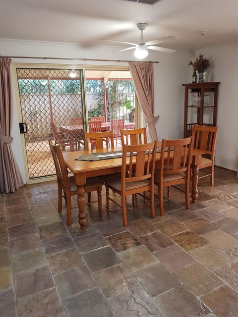 Frog Song At Willunga - Accommodation Nelson Bay 9