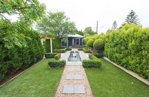 S T U D I O 22 Peaceful Retreat With Garden Views - Accommodation Nelson Bay 5