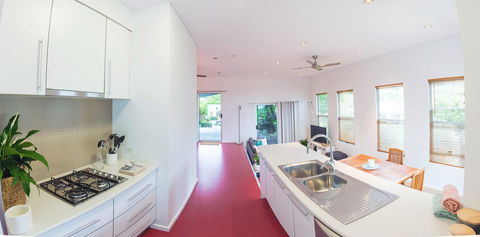 S T U D I O 22 Peaceful Retreat With Garden Views - Accommodation Nelson Bay 4