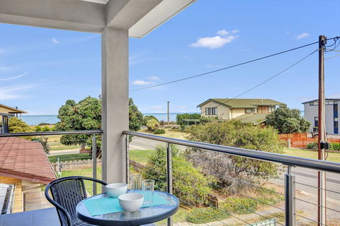 Eastern Breeze - Accommodation Nelson Bay 22