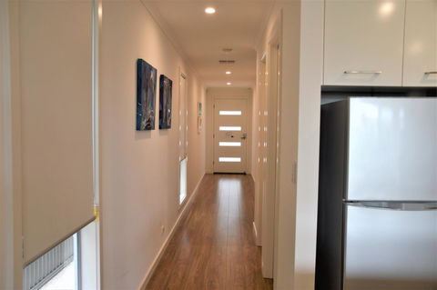 Eastern Breeze - Accommodation Nelson Bay 6