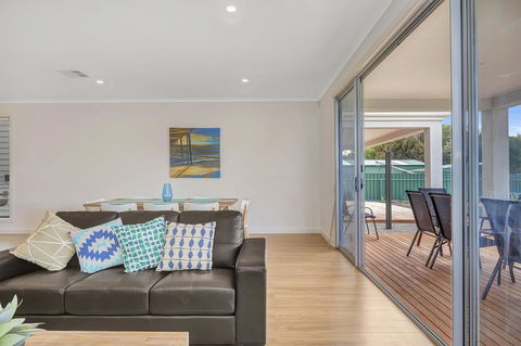 Eastern Breeze - Accommodation Nelson Bay 30