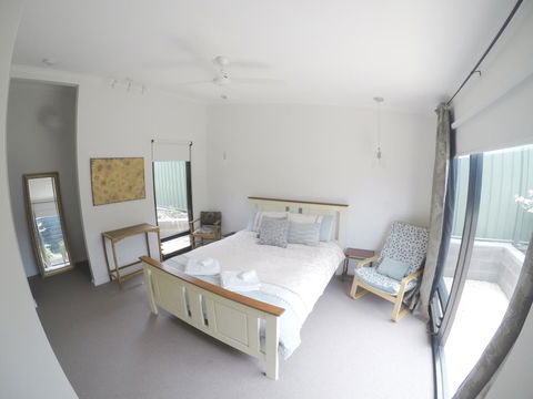 Sinclair Eco House - Accommodation Nelson Bay 8