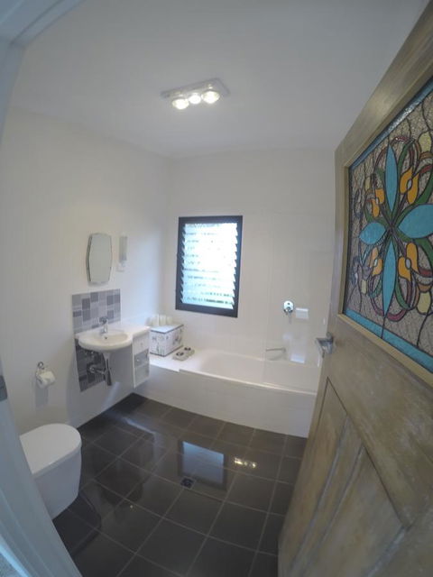 Sinclair Eco House - Accommodation Nelson Bay 7