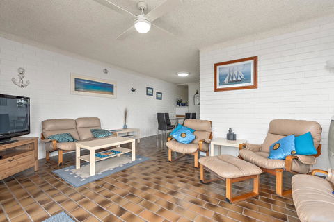 Sun & Surf Aldinga Beach Apartment - Accommodation Nelson Bay 2