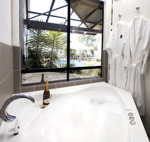 Majestic Oasis Apartments - Accommodation Nelson Bay 9