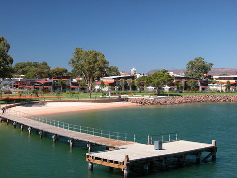 Majestic Oasis Apartments - Accommodation Nelson Bay 3