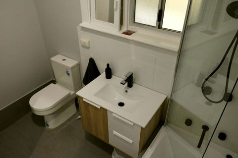 The Purple Door On Seaview - Nelsons Bay Accommodation 15