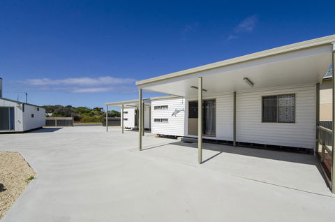 Rocks Retreat Cabin - Dolphin - Accommodation Nelson Bay 0