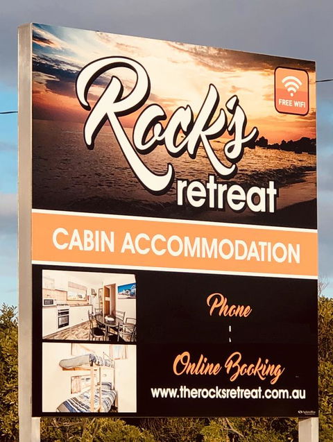 Rocks Retreat Cabin - Dolphin - Accommodation Nelson Bay 1