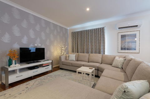 Boutique Getaway On Wright - Accommodation Nelson Bay 1