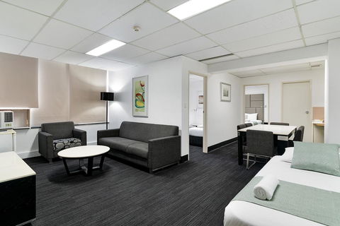 Cosmo On Bank - Accommodation Nelson Bay 5