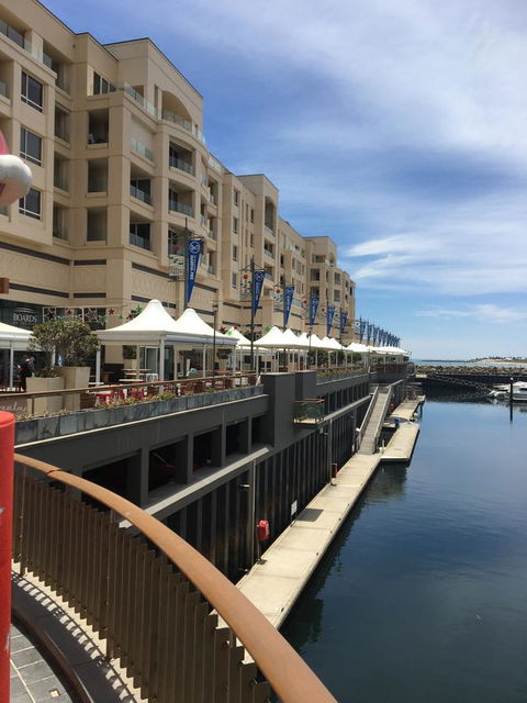 Glenelg Beach Studio - Accommodation Nelson Bay 3