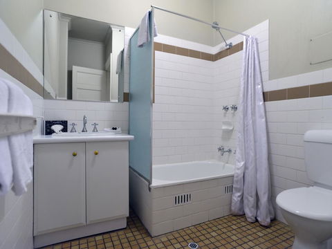 Mansions On Pulteney - Accommodation Nelson Bay 8