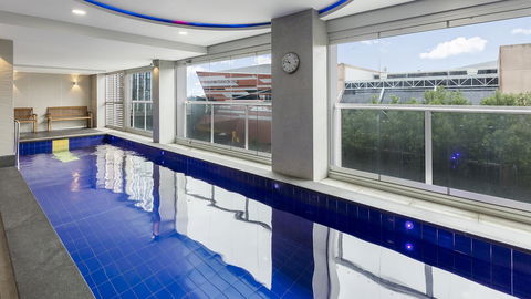 Oaks Adelaide Embassy Suites - Nelsons Bay Accommodation 7