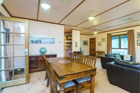Rustic On 13th - Accommodation Nelson Bay 7