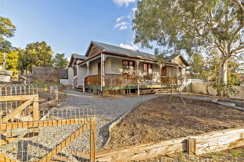 Rustic On 13th - Accommodation Nelson Bay 1