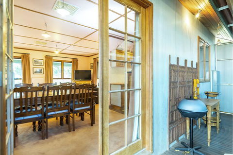 Rustic On 13th - Accommodation Nelson Bay 11