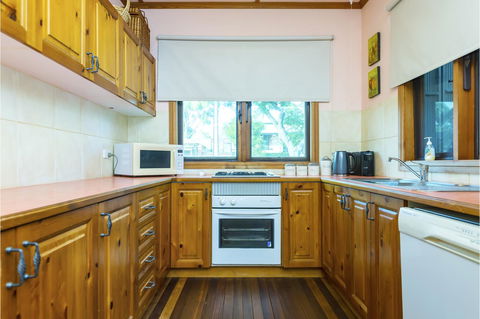 Rustic On 13th - Accommodation Nelson Bay 5
