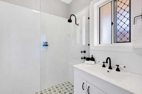 Cute And Cosy - Events, Workers, Getaways - Accommodation Nelson Bay 10