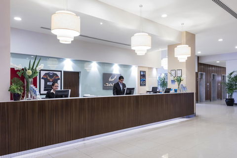 Oaks Glenelg Plaza Pier Suites - Accommodation Nelson Bay 5