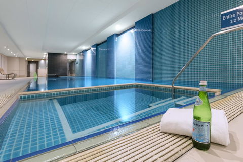 Oaks Glenelg Plaza Pier Suites - Accommodation Nelson Bay 9