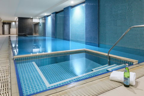 Oaks Glenelg Plaza Pier Suites - Accommodation Nelson Bay 10