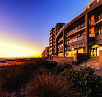 Oaks Plaza Pier - Accommodation Nelson Bay