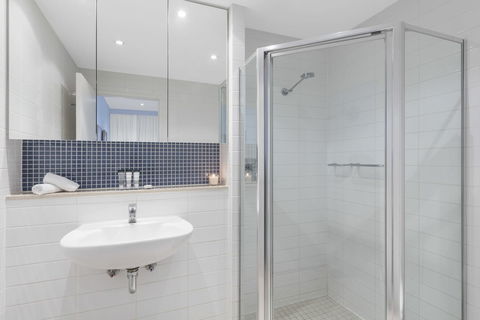 Oaks Glenelg Liberty Suites - Nelsons Bay Accommodation 31