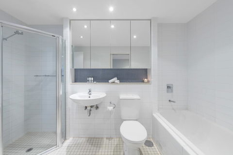 Oaks Glenelg Liberty Suites - Nelsons Bay Accommodation 32