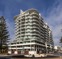 Oaks Liberty Towers - Accommodation Nelson Bay