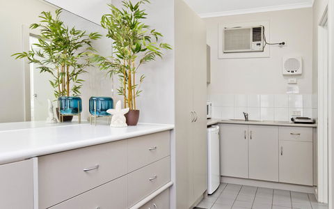 Glenelg Oasis Studios - Accommodation Nelson Bay 7