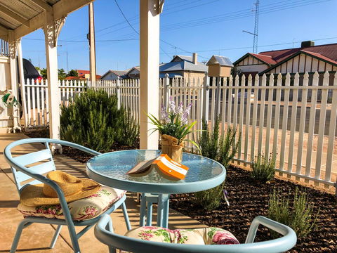 Inglenook Cottage - Accommodation Nelson Bay 1